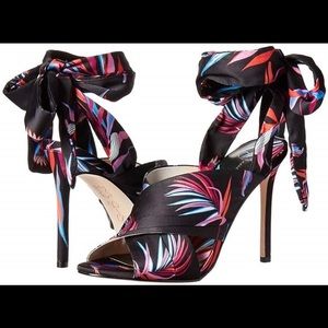 Jestella Scarf Print Sandal in Black bird